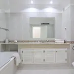 Karon Villa
